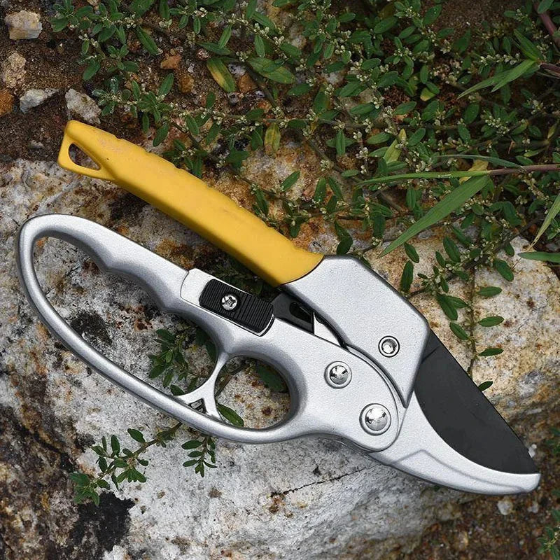 Tree Wood Trimming Compact Gardening Hand Clippers - Dual Functionality