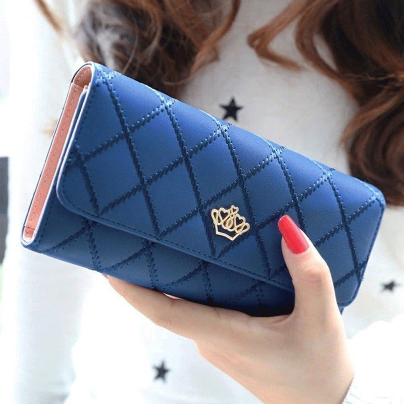 Vintage Crown Wallets - Stylish wallet with a crown design.