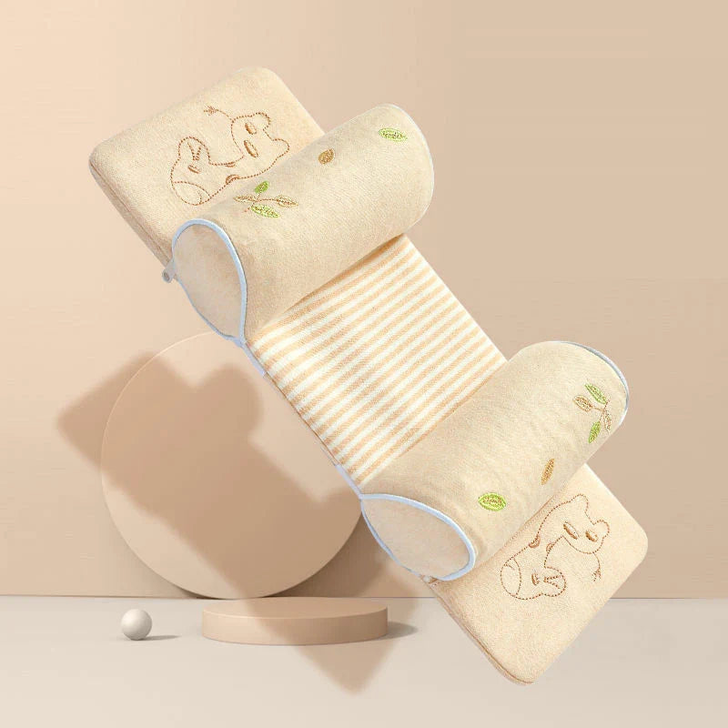 Detailed view of the baby pillow's breathable fabric