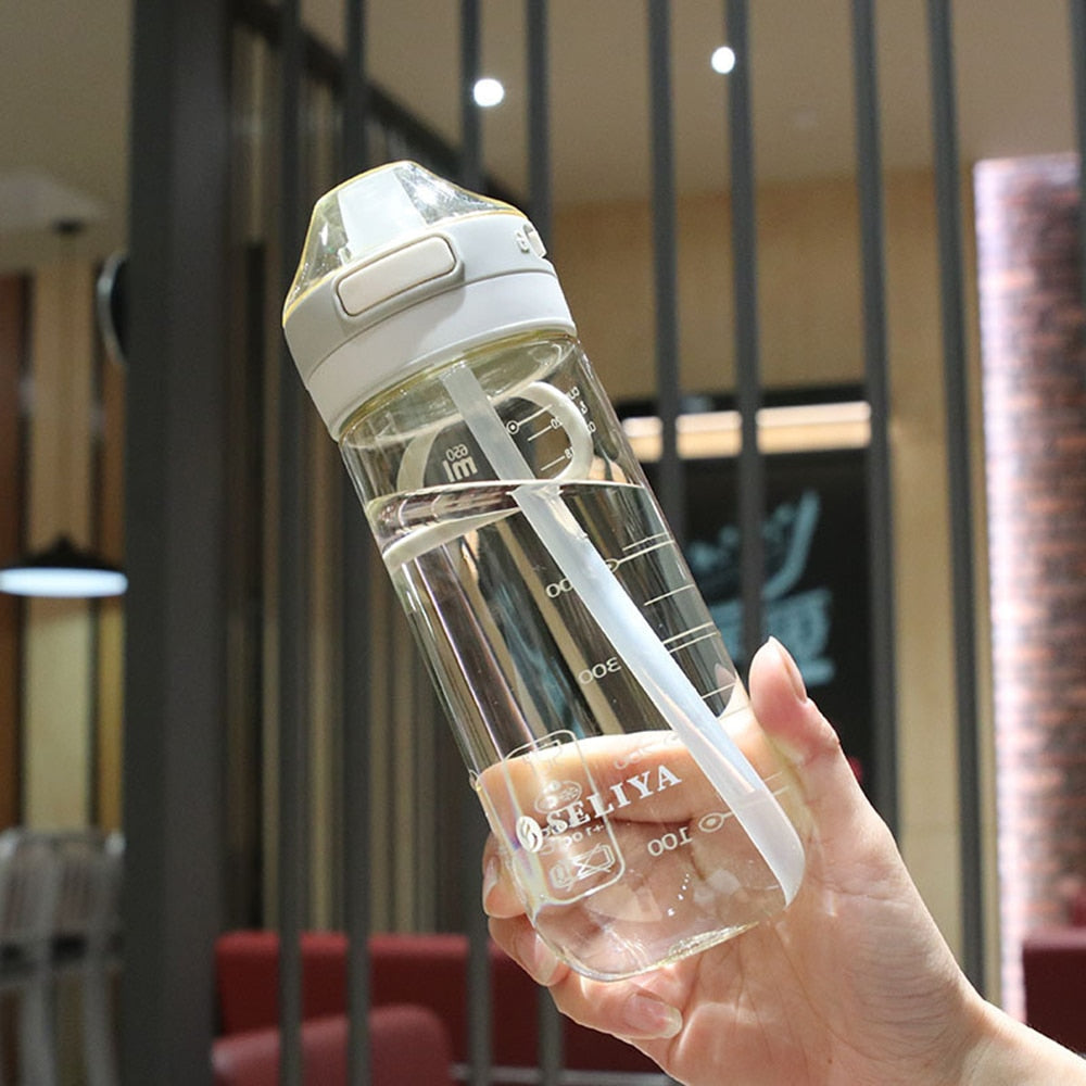 Leakless water bottle shown in different colors