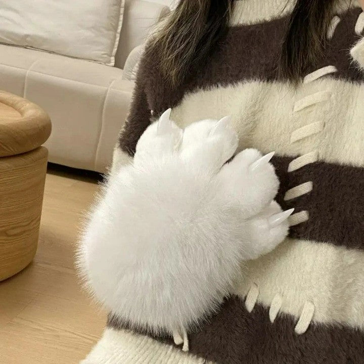 Detailed Claw Design on Padded Furry Paw Winter Hand Gloves