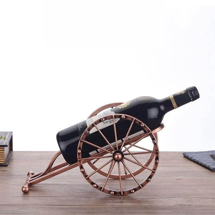 The cannon wine holder as a perfect gift for history buffs and dads