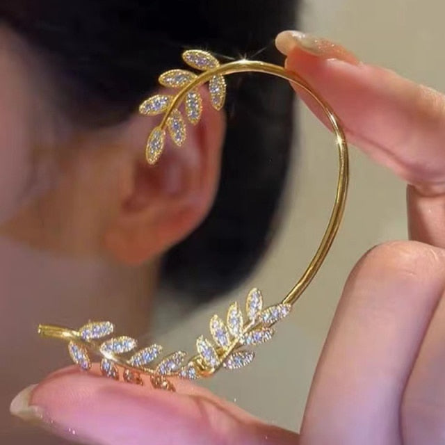 Close up view of the sparkling butterfly design ear clip