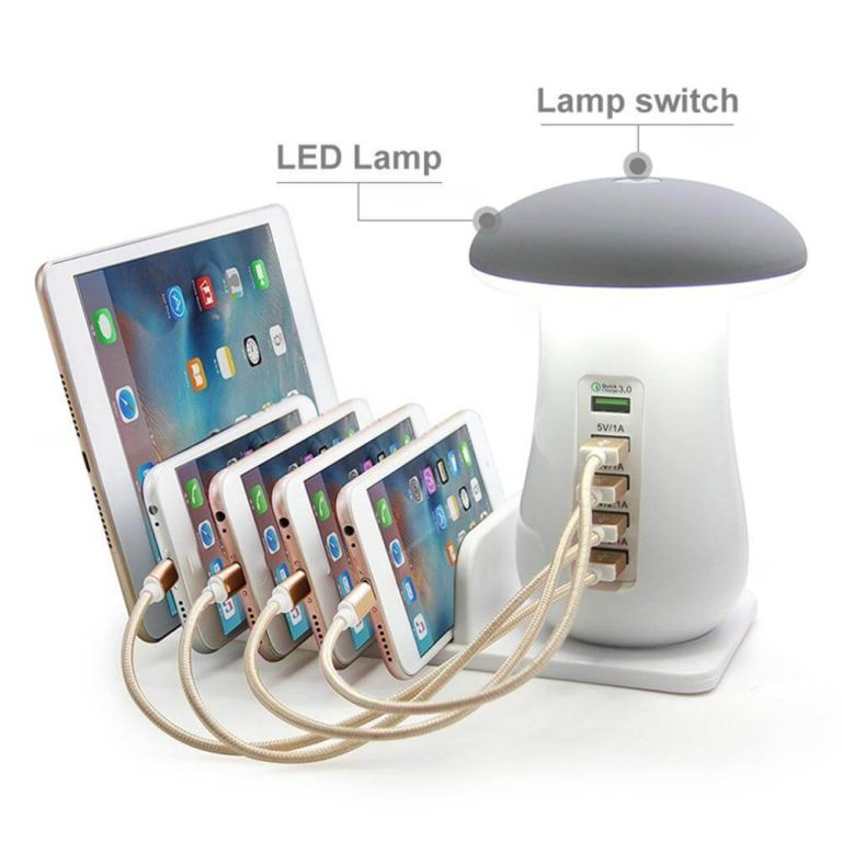 Mushroom-shaped desk lamp with multiple USB charging ports