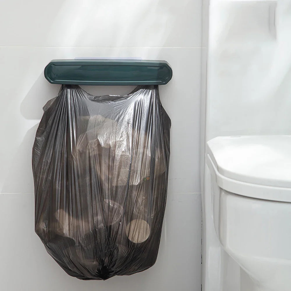 Detailed view of the clip-on mechanism on the hanging trash bag