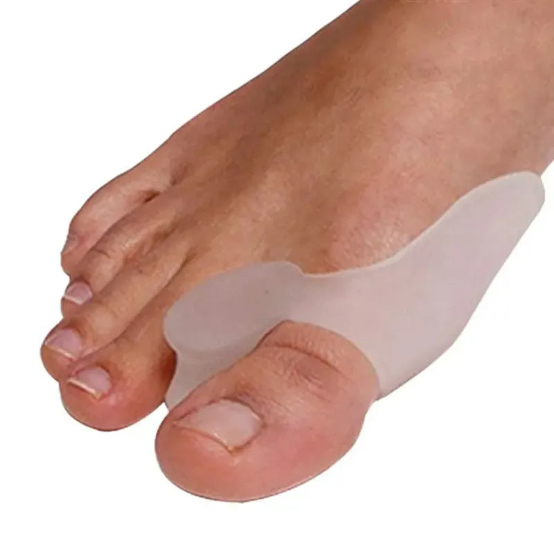Close-up view of the flexible and soft silicone gel material of the toe separator