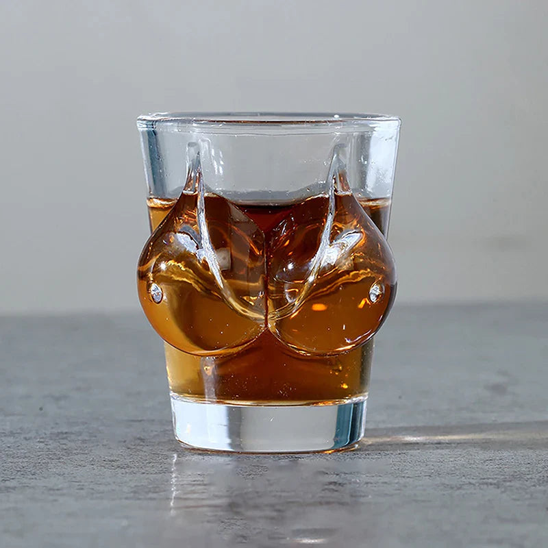Close-up of the dual-form structure on the creative drink glasses